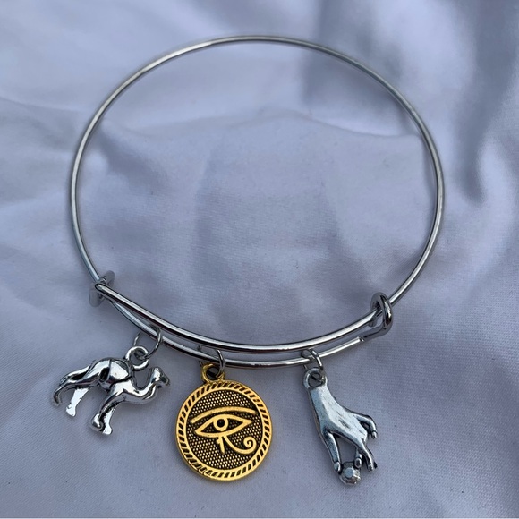 Brand New! Handmade! Adjustable Charm Bangle Bracelet! - Picture 3 of 5